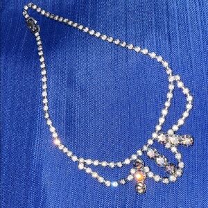 vintage Aurora Borealis elegant rhinestone choker necklace, likely dating 50-60s